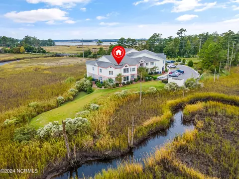 4203 River Rd #201, Wilmington, NC 28412