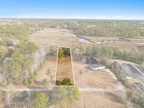 260 Edgewater Dr SW, Shallotte, NC 28470