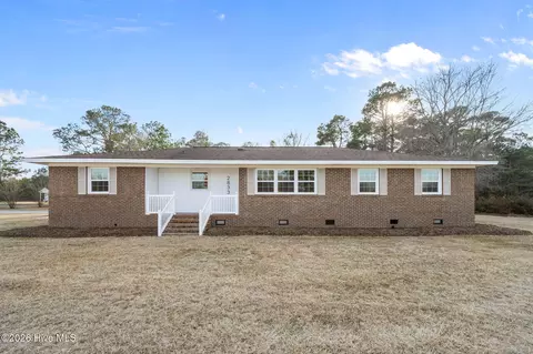 2833 Nc 41 50 Hwy, Chinquapin, NC 28521