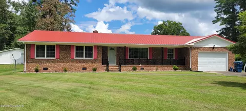 129 Abbey Ln, Washington, NC 27889
