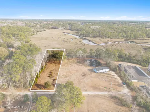 250 Edgewater Dr SW, Shallotte, NC 28470