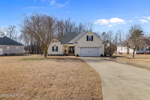 111 Autumn Ridge Dr, Pikeville, NC 27863