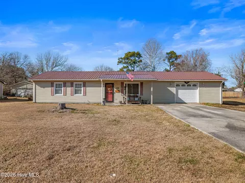 139 Bayberry Rd, Newport, NC 28570