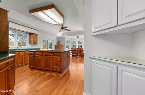 Kitchen - 3010 Sloop Dr, Oriental, NC 28571 photo 3 of 4