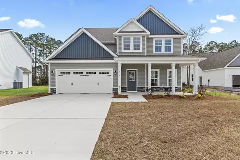120 Rolling Water Ln, Peletier, NC 28584