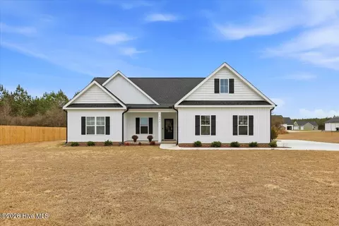204 Fitzgerald Dr, Pikeville, NC 27863