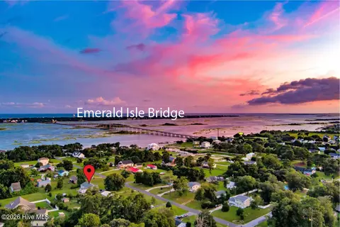 307 Anita Forte Dr, Cape Carteret, NC 28584