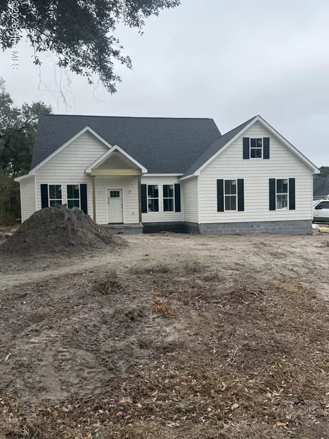 251 Tumbling Brook Ln, Holly Ridge, NC 28445