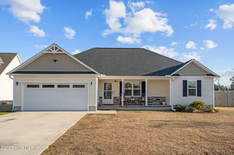 116 Easton Dr, Richlands, NC 28574