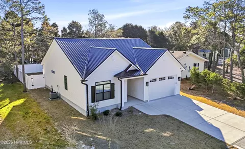 116 NW 14th St, Oak Island, NC 28465