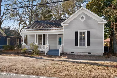 403 W Main St, Elm City, NC 27822