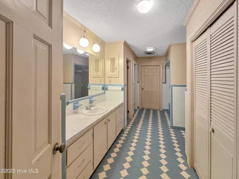 Bath - 203 Crescent Dr, Windsor, NC 27983 photo 3 of 4