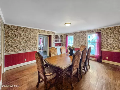Dining - 203 Crescent Dr, Windsor, NC 27983 photo 1 of 2