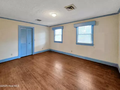 Bedroom - 203 Crescent Dr, Windsor, NC 27983 photo 2 of 3