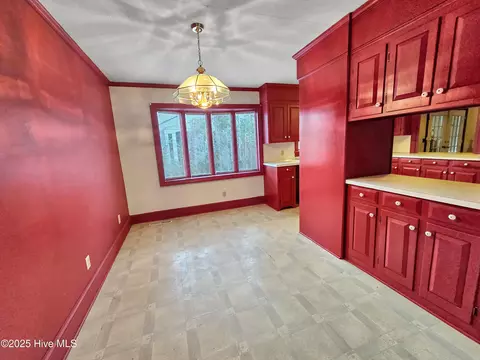 Dining - 203 Crescent Dr, Windsor, NC 27983 photo 2 of 2