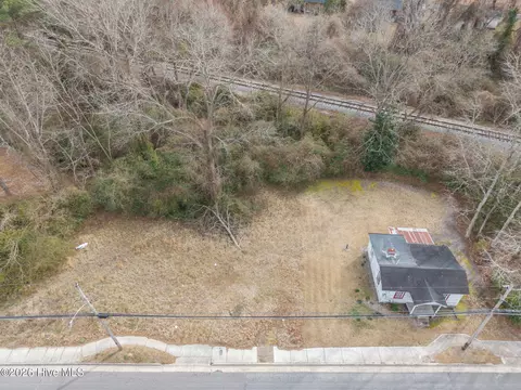 817 W Main St, Williamston, NC 27892