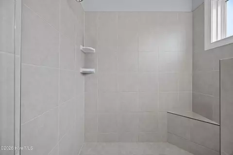 Bath - 59 W Barlowe West Ave, Hampstead, NC 28443 photo 3 of 4