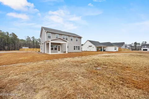 Exterior - 59 W Barlowe West Ave, Hampstead, NC 28443 photo 8 of 9