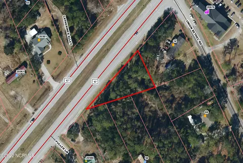 17 Hwy, Hampstead, NC 28443