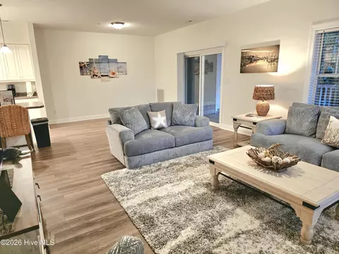 Living - 100 Lighthouse Ln #D3, Cedar Point, NC 28584 photo 3 of 4