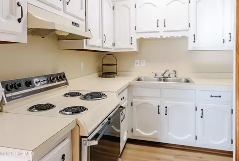 Kitchen - 124 Catnip Point Rd, Bath, NC 27808 photo 4 of 4