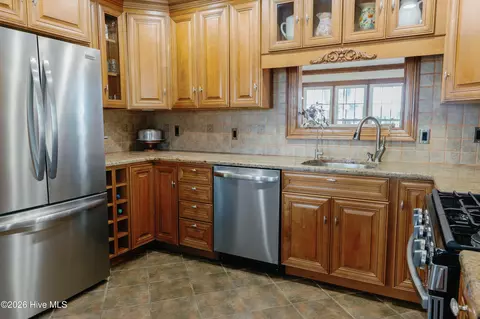 Kitchen - 124 Catnip Point Rd, Bath, NC 27808 photo 1 of 4