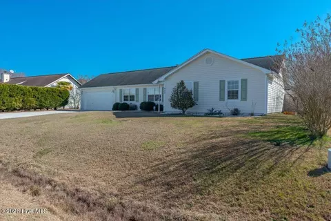 423 Dion Dr, Hubert, NC 28539