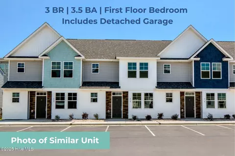 231 Sandy Cove Ln, Sneads Ferry, NC 28460