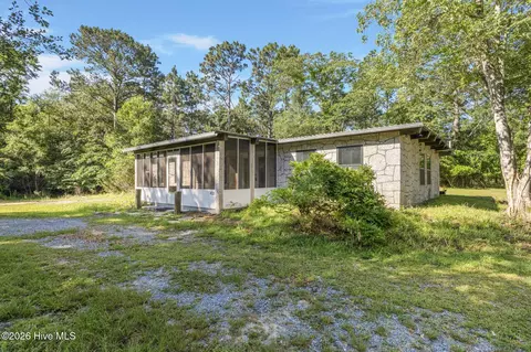 413-421 Buds Ln, Hampstead, NC 28443