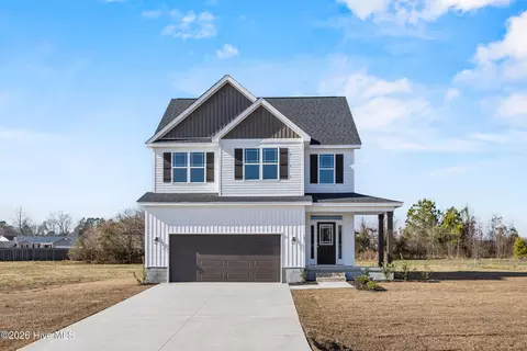 101 Dole Ct, Richlands, NC 28574