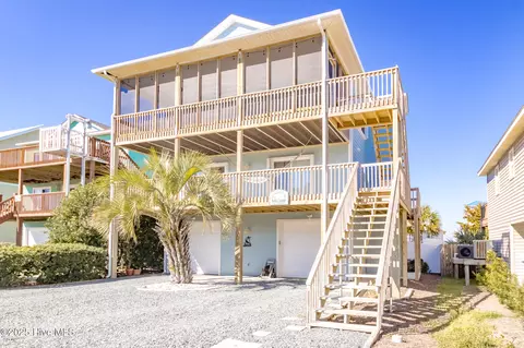 1131 S Shore Dr, Surf City, NC 28445