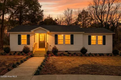 9626 Nc Highway 50, Maple Hill, NC 28454