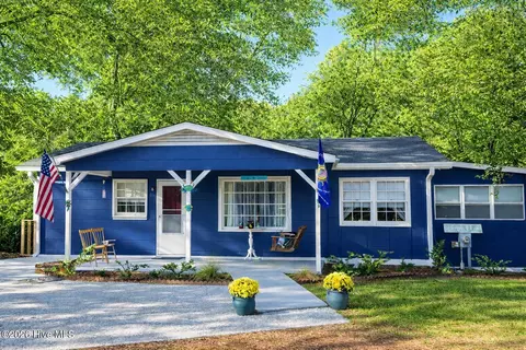 2732 White St SW, Supply, NC 28462