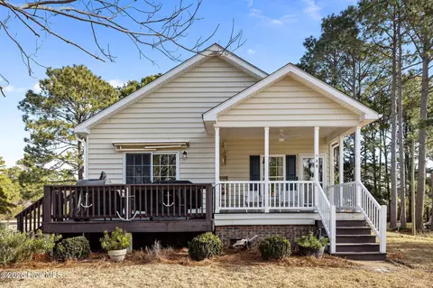 139 Bayshore St, Sea Level, NC 28577