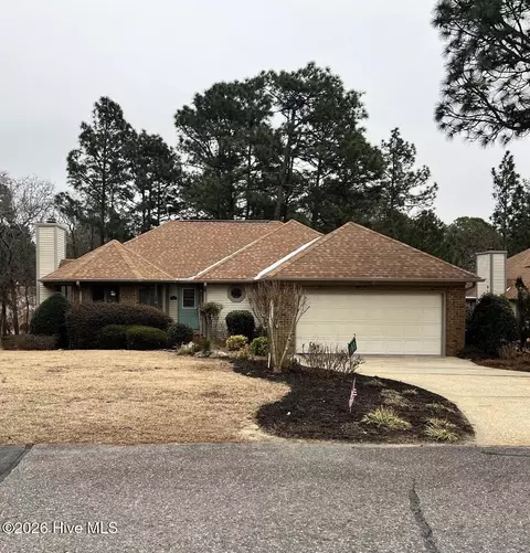 103 Pinnacle Ct, West End, NC 27376
