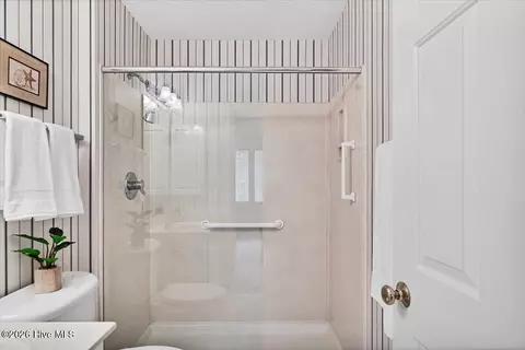 Bath - 32 Bogie Dr, Whispering Pines, NC 28327 photo 7 of 10