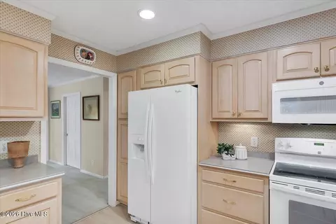 Kitchen - 32 Bogie Dr, Whispering Pines, NC 28327 photo 4 of 6