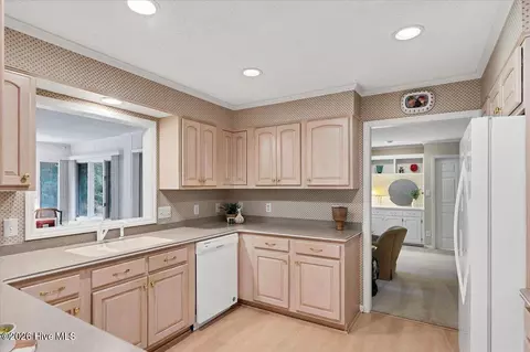 Kitchen - 32 Bogie Dr, Whispering Pines, NC 28327 photo 2 of 6