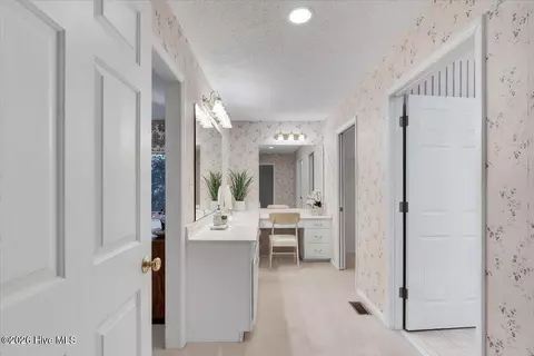 Entry Way - 32 Bogie Dr, Whispering Pines, NC 28327 photo 4 of 4