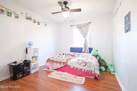 Bedroom - 104 Crown Point Rd, Hubert, NC 28539 photo 6 of 7