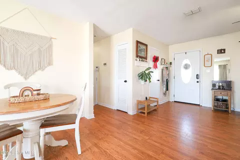 Entry Way - 104 Crown Point Rd, Hubert, NC 28539 photo 1 of 2