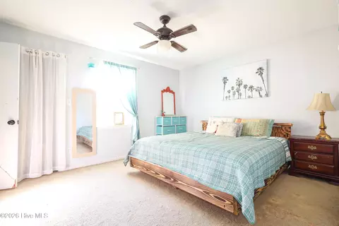 Bedroom - 104 Crown Point Rd, Hubert, NC 28539 photo 3 of 7