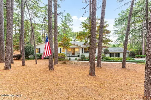 255 Lake Dornoch Dr, Pinehurst, NC 28374