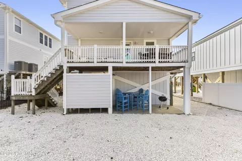 112 Windjammer Dr, Holden Beach, NC 28462