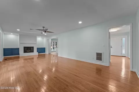 Living - 1425 Monticello Dr, Pinehurst, NC 28374 photo 3 of 8