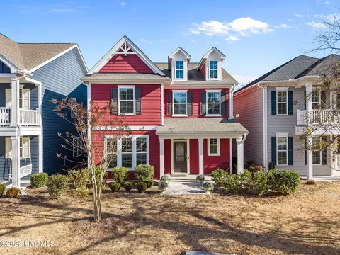 7124 Maple Leaf Dr, Wilmington, NC 28411