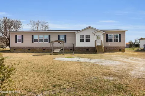 105 Gosling Ln, Beaufort, NC 28516