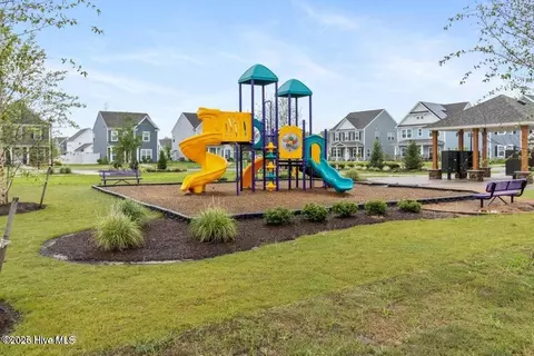 Exterior - 102 Ryker Rd W, Moyock, NC 27958 photo 4 of 4