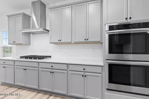 Kitchen - 102 Ryker Rd W, Moyock, NC 27958 photo 2 of 5