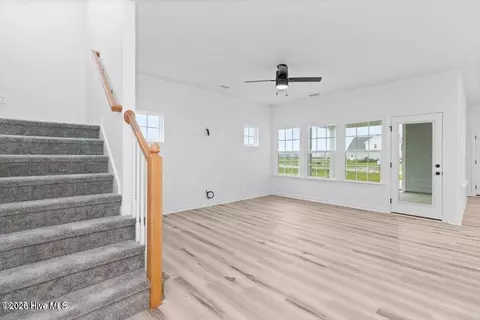 Living - 102 Ryker Rd W, Moyock, NC 27958 photo 2 of 2